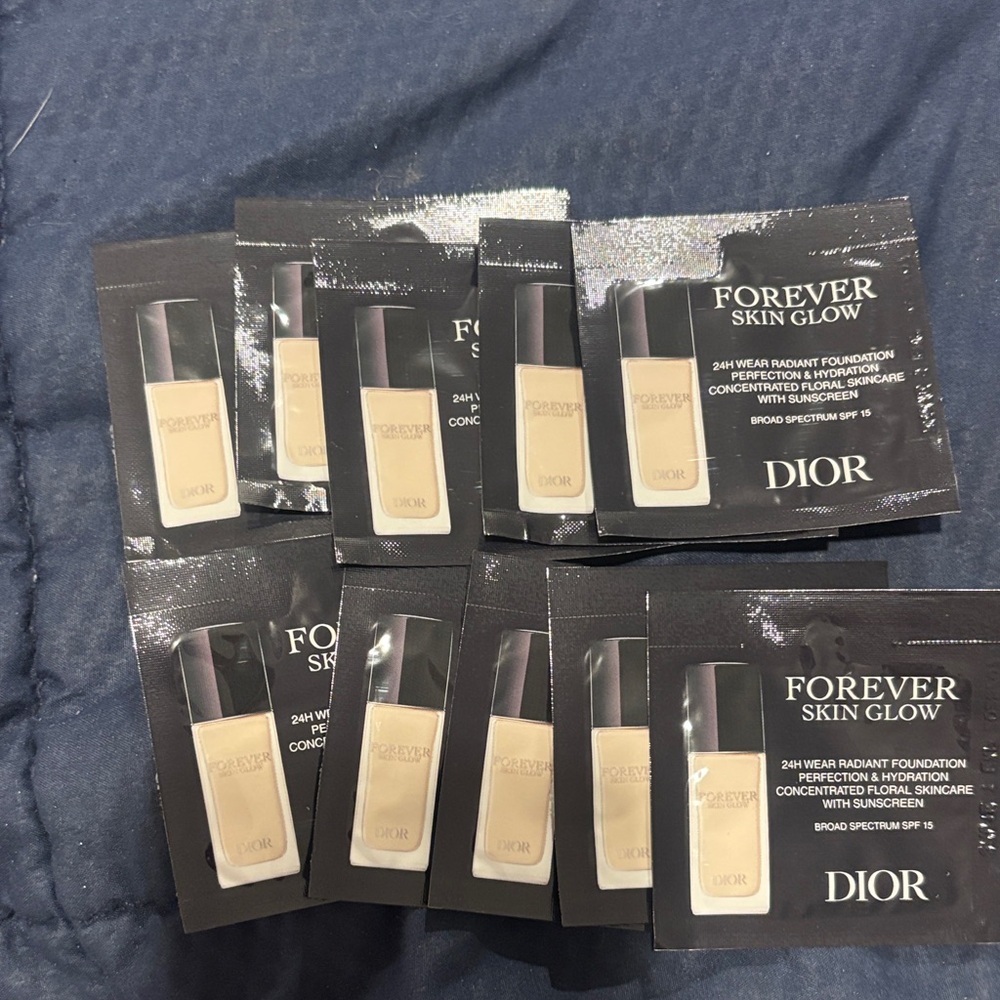 10pcs dior forever skin glow foundation samples
